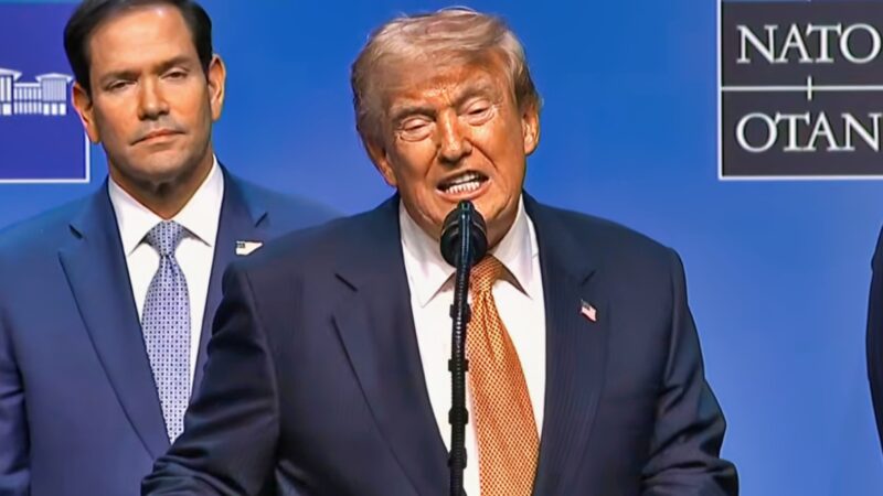 Donald Trump enh 800x450