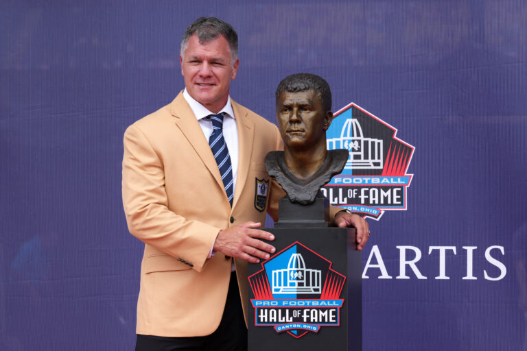 Adam Vinatieri Absolutely Ends Pat McAfee With Savage Joke During HOF Speech